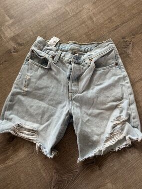 Light blue Levi 505 shorts